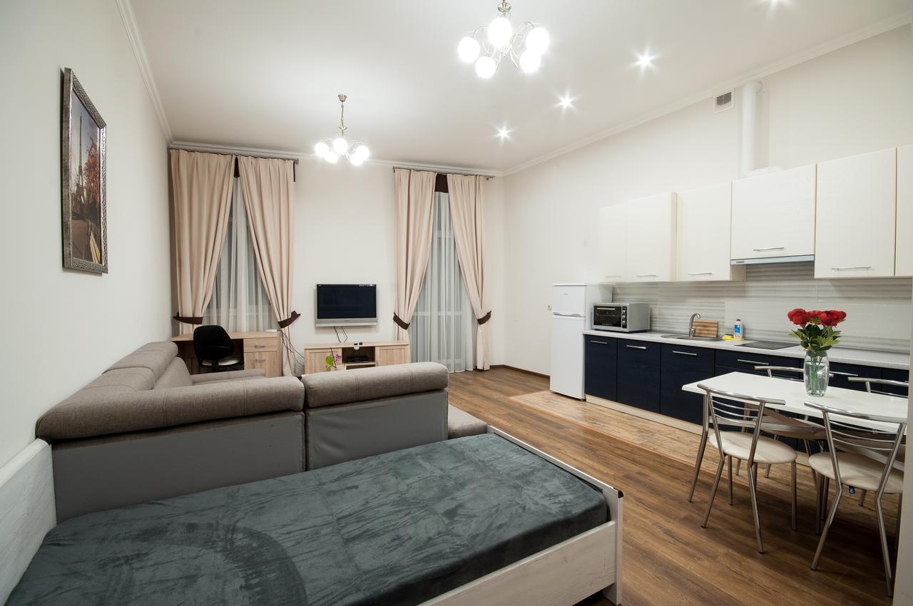 Wonderful Flat On City Center Uzhhorod Εξωτερικό φωτογραφία